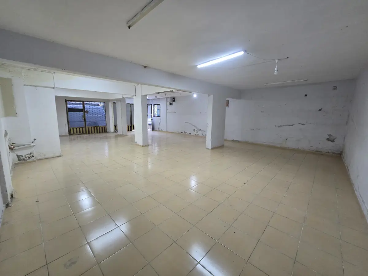 BUCA BARIŞ MAH SAADET EMIR ORTA OKULU YANI 100 M2 DÜKKAN
