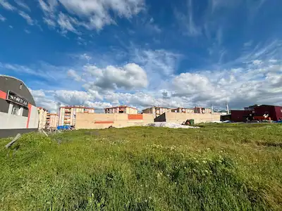 REMAX ARTIS'DEN HILALKENT'TE TICARI İMARLI SATILIK ARSA