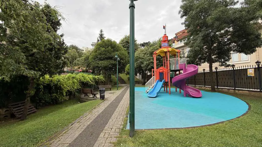 BURHANİYENİN MERKEZİNDE, YATIRIM DEĞERİ YÜKSEK SATILIK 2+1 2