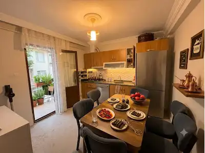 SANCAKTEPE DEMOKRASİ CAD.MERKEZİ LOKASYONDA SATILIK 2+1 110 M² ÖZEL BAHÇE KULLANIMLI DAİRE