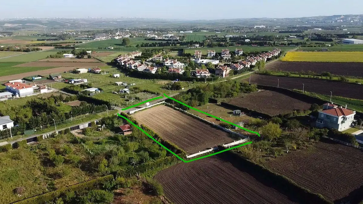 ÇATALCA İZZETTİN’DE 2.542 M² VİLLA YAPIMINA UYGUN SATILIK ARAZİ 3