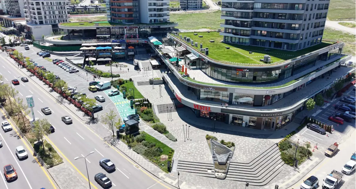 BEYTEPE 1923'DE KÖŞE KONUMDA KIRALIK DÜKKAN / REMAX ENBATI