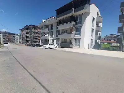 BAŞİSKELE DÖNGEL'DE MODA PAZARI YANINDA SATILIK 3+1 ÇATI DUBLEKS