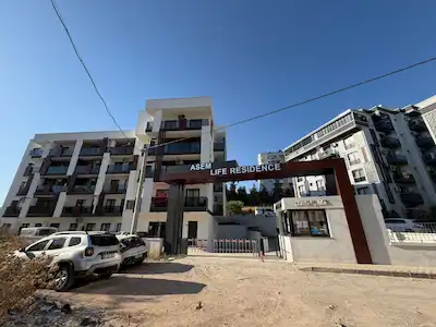 BUCA KURUÇEŞME MH. ASEM LIFE SITESI EŞYALI SATILIK 1+1 DAIRE