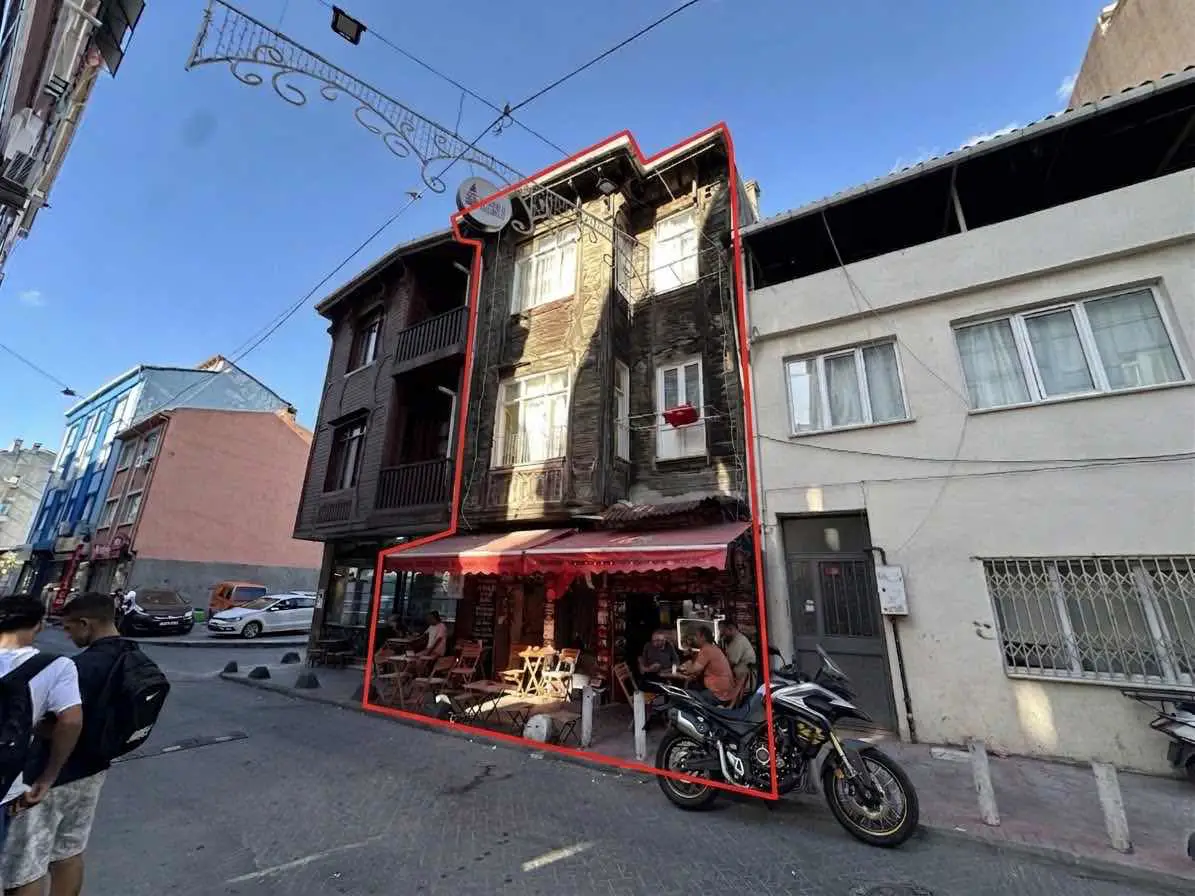 KASIMPAŞA KÜÇÜKPIYALE'DE 1+1 KIRALIK DAIRE