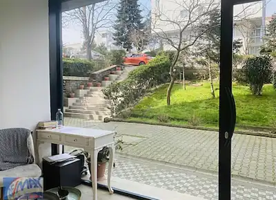 ULUS'TA 8M2 KIRALIK DÜKKAN