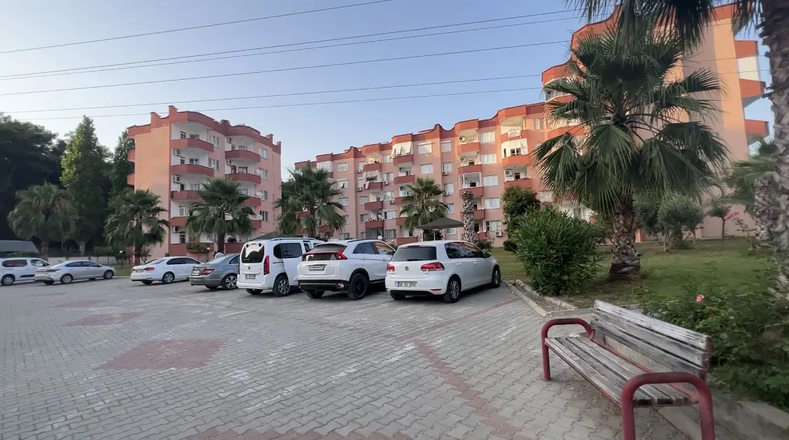 ALANYA İNCEKUMDA DENİZE 200 METRE SİTE İÇERİSİNDE SATILIK 2+1 ARA KAT