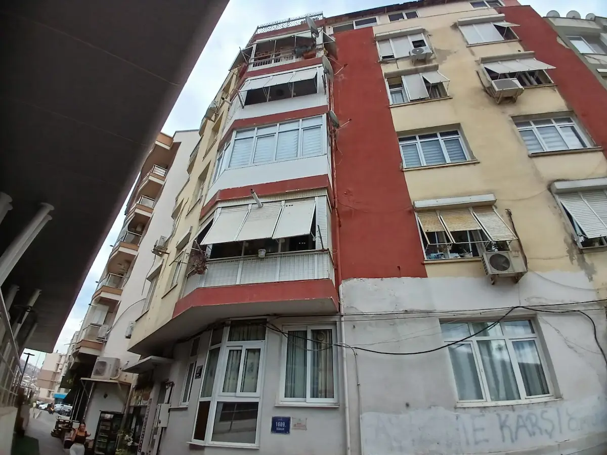 207 ALAYBEY İZBAN YAKINI 3+1 KİRALIK DAİRE