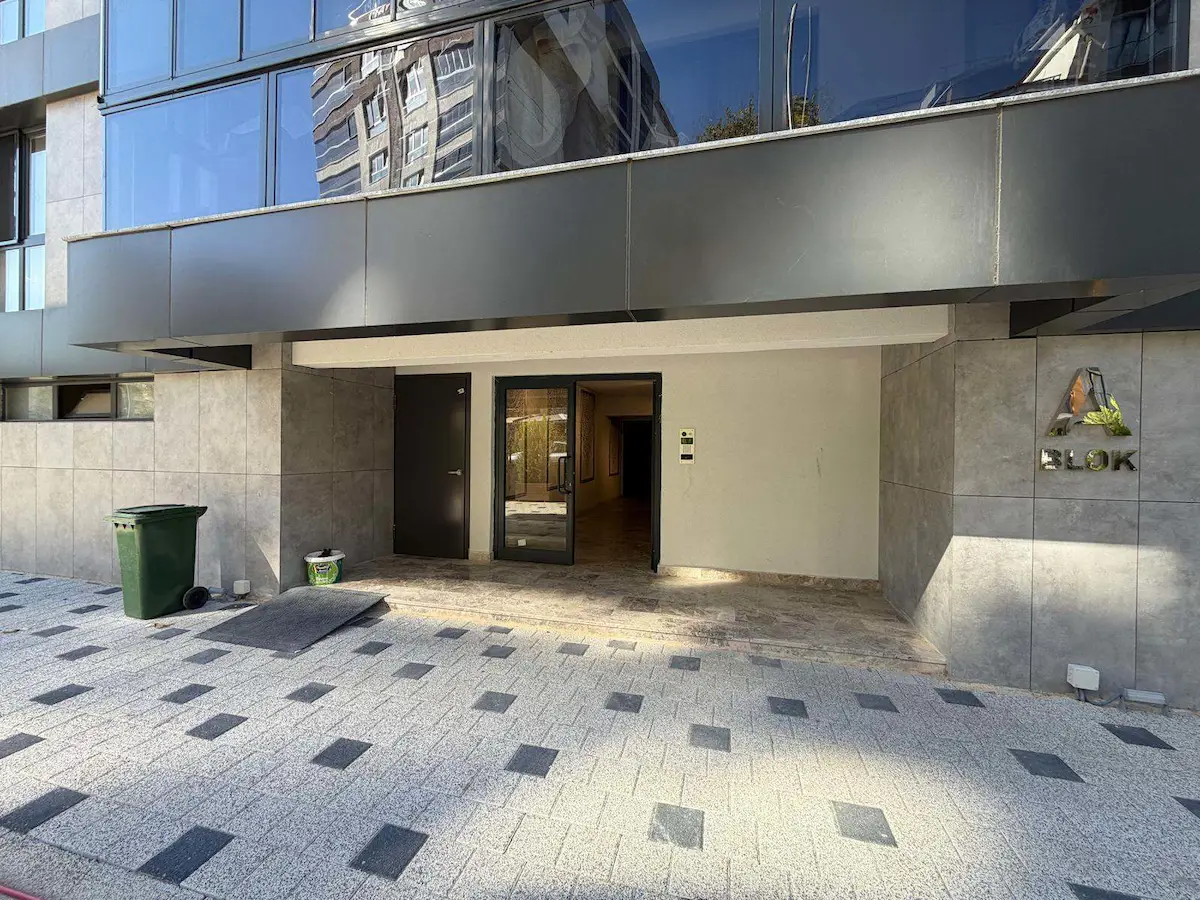 REMAX BEYAZ FSM BULVARI SIFIR 3+1 KİRALIK KÖŞE DAİRE