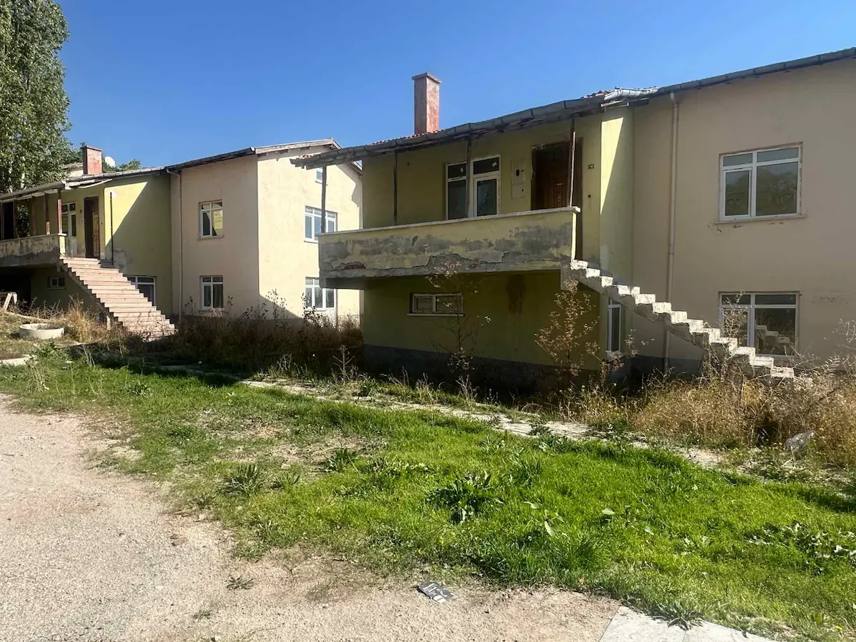 MEMLIK GÜNEYKENT VILLARINDA SATILIK VILLA 