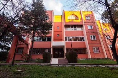 TUNAHAN MAHALLESİ YARDIMCI BLOKLARI 1+1 EŞYALI KİRALIK DAİRE