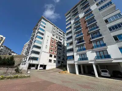 BOSTANCI 'DA DENIZ MANZARALI GENIŞ SITE İÇI 3+1 SATILIK DAIRE