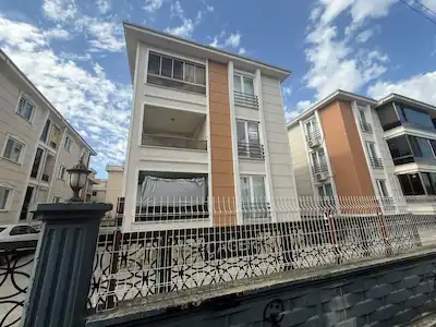 SAKARYA ARİFİYE HANLIKÖYDE KİRALIK 2+1 AÇIK MUTFAK DAİRE