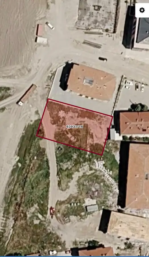 ANKARA YENİMAHALLE SUSUZ’DA PROJELİ 1.070 M² SATILIK ARSA