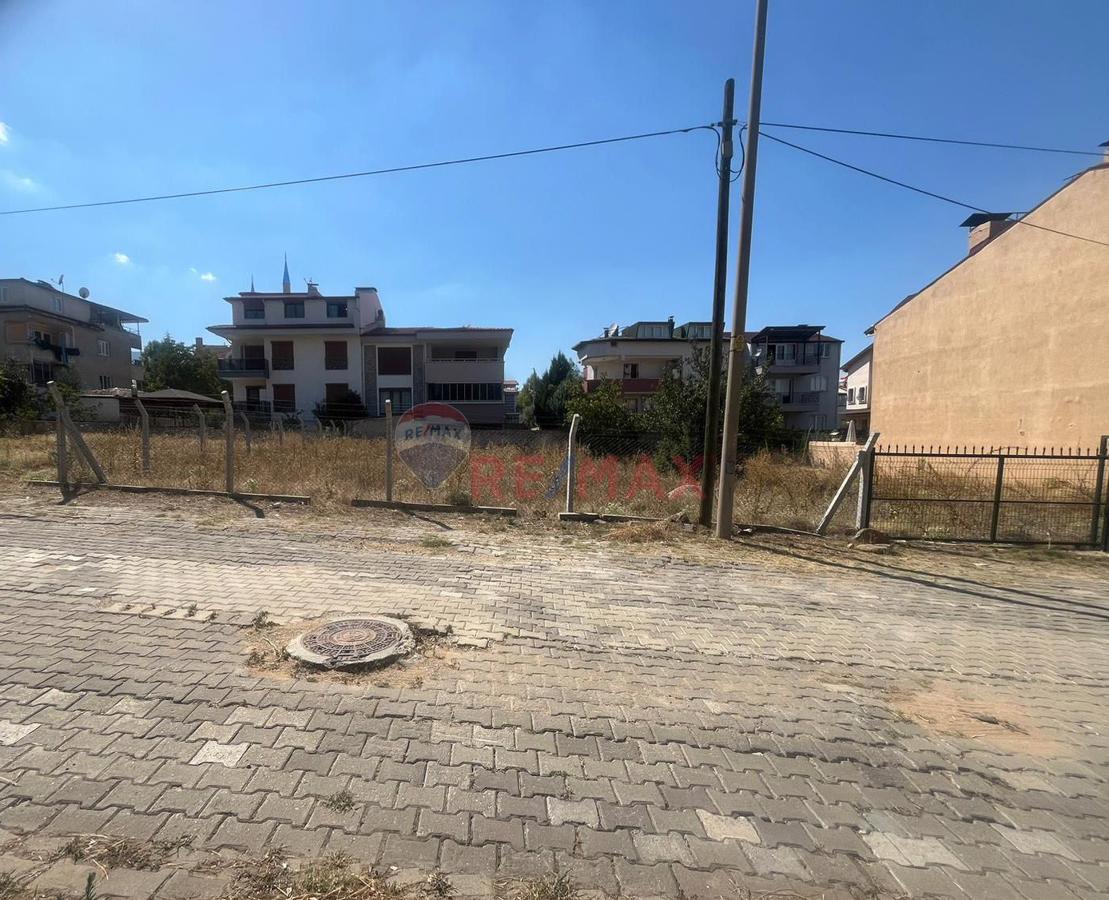 REMAX MODEL DENİZLİ'DEN YÜRÜYÜŞ YOLU MEVKI SATILIK ARSA 