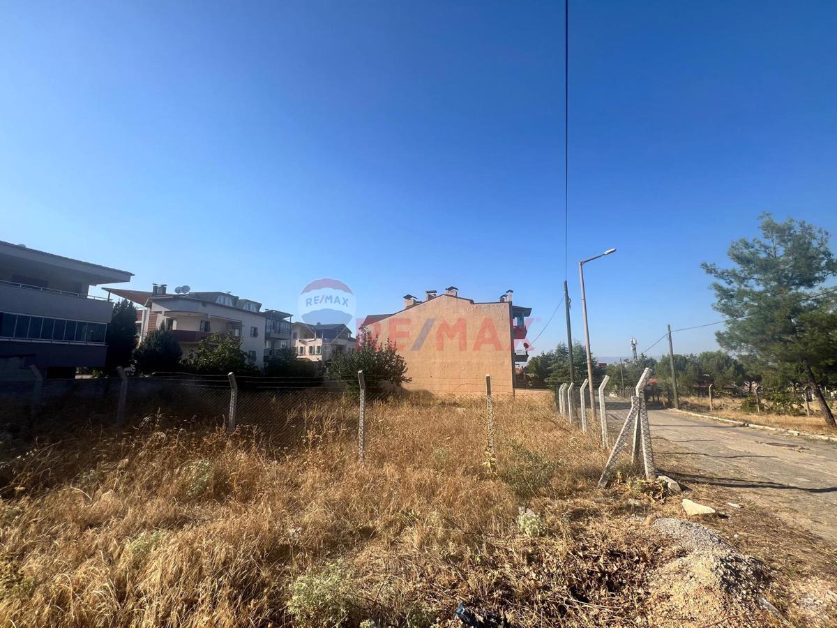 REMAX MODEL DENİZLİ'DEN YÜRÜYÜŞ YOLU MEVKI SATILIK ARSA 