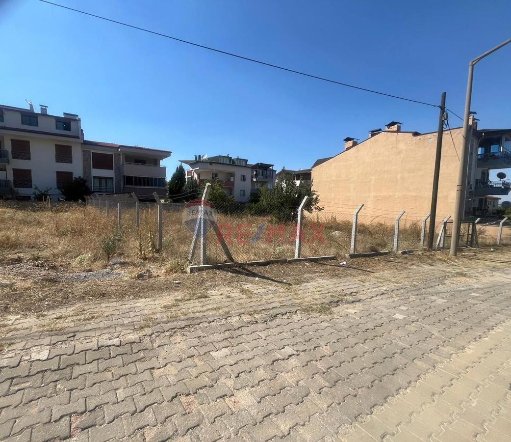 REMAX MODEL DENİZLİ'DEN YÜRÜYÜŞ YOLU MEVKI SATILIK ARSA 