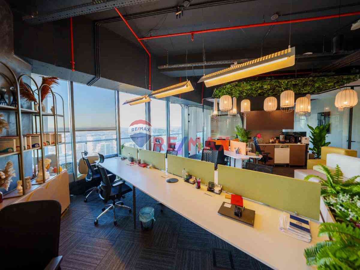KİRALIK EŞYALI OFİS SKYLAND'TE BALKONLU PRESTİJLİ REMAX ASTYLE