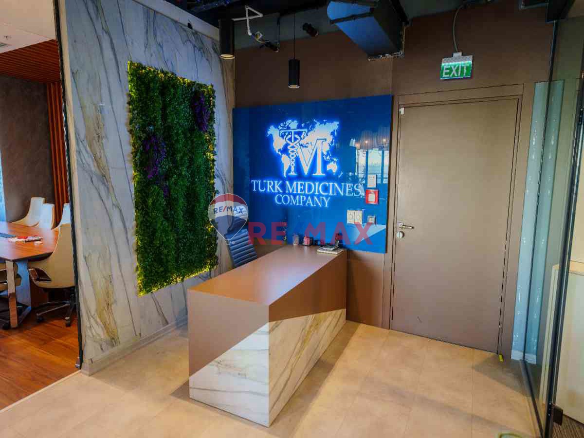 KİRALIK EŞYALI OFİS SKYLAND'TE BALKONLU PRESTİJLİ REMAX ASTYLE