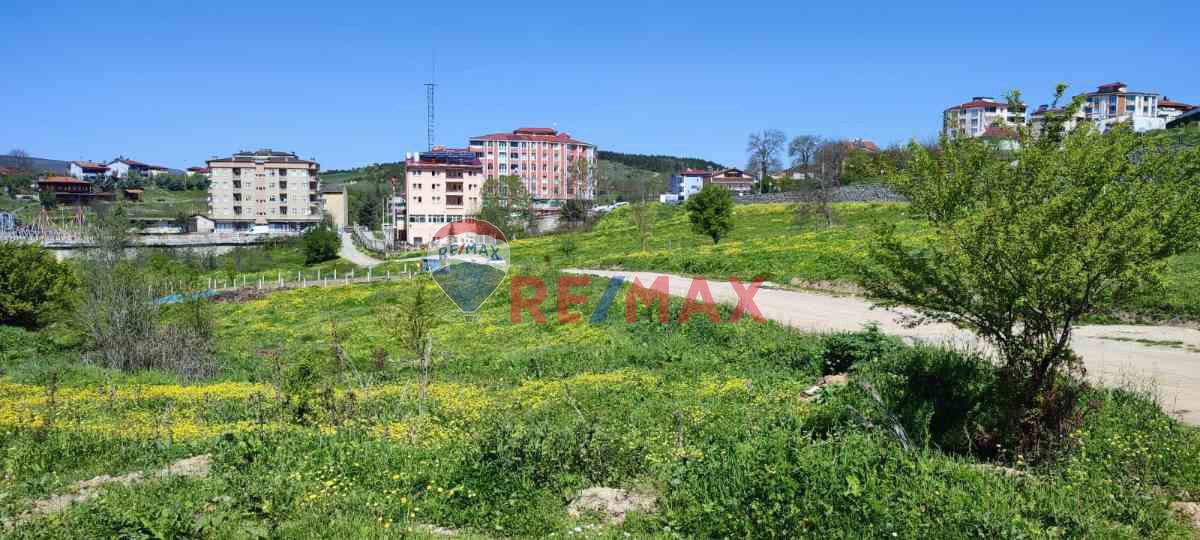 KAVAK SOĞUKSU MAHALLESINDE SATILIK ARSA