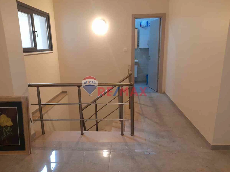 KADIKÖY  İSKELE YAKININDA TABELA DEĞERI YÜKSEK İSKANLI 200M2 YENI 2 KATLI MAĞAZA /DÜKKAN 