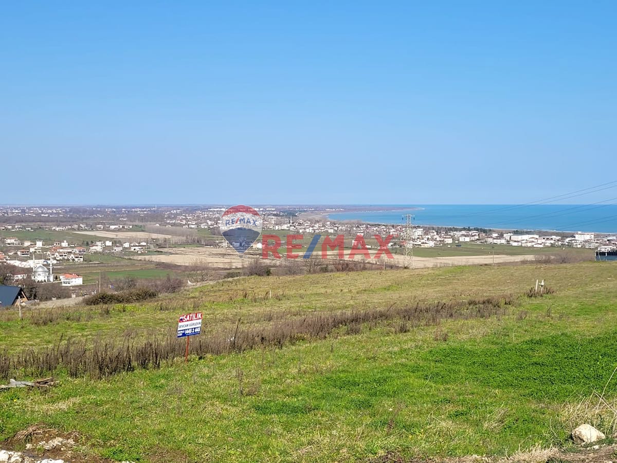 TAŞKELİKTE 906 M2  VİLLA ARSASI