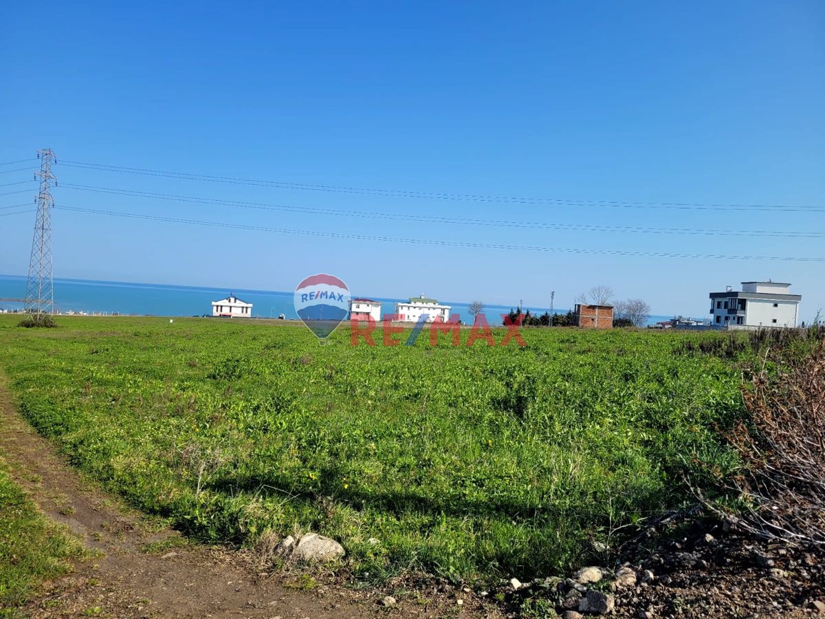 TAŞKELİKTE 906 M2  VİLLA ARSASI