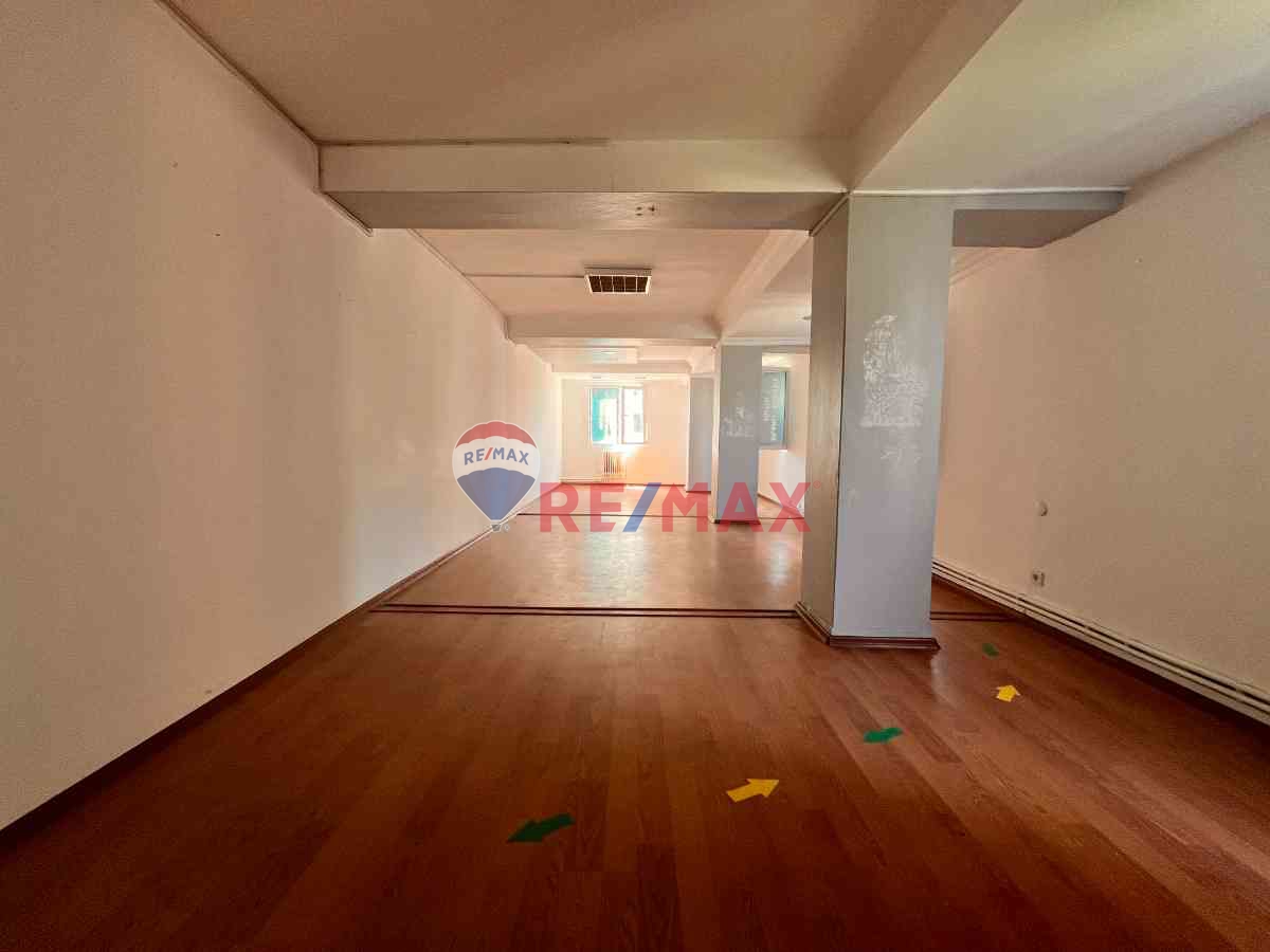 BOSTANCI SANAYI SITESI YANI METROYA YAKIN GENIŞ KIRALIK OFIS