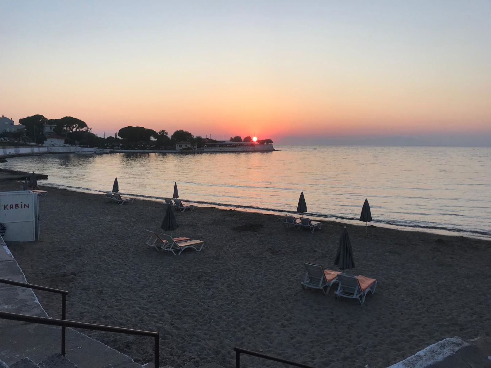 DENİZLİ ÖĞRETMENLER SİTESİ'NDE KİRALIK DENİZ MANZARALI EŞYALI 2+1 DAİRE