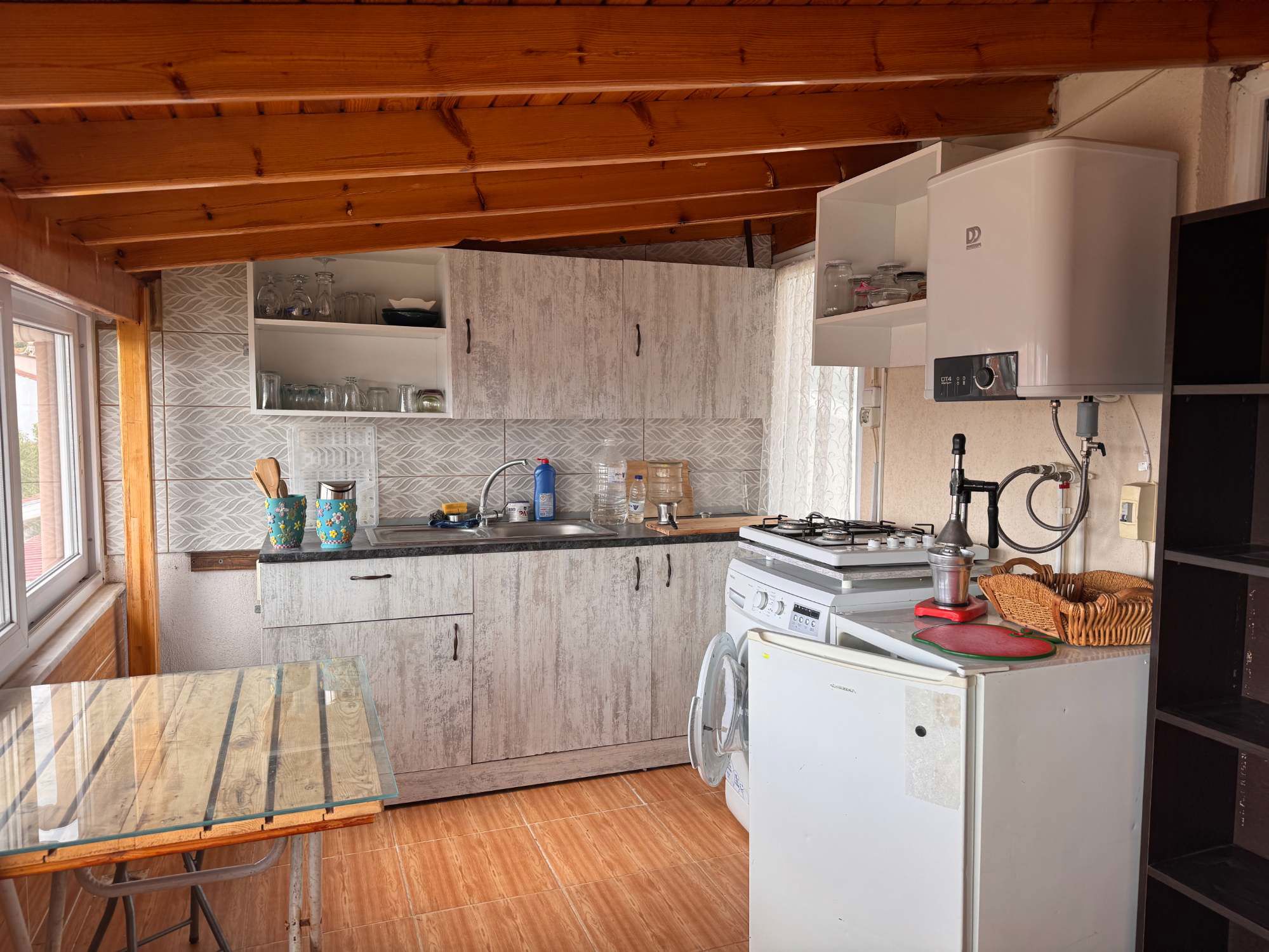 GÜLBAHÇE GÜMÜŞKOYDA DENIZE 50 M EŞYALI KIRALIK 1+1 DAIRE