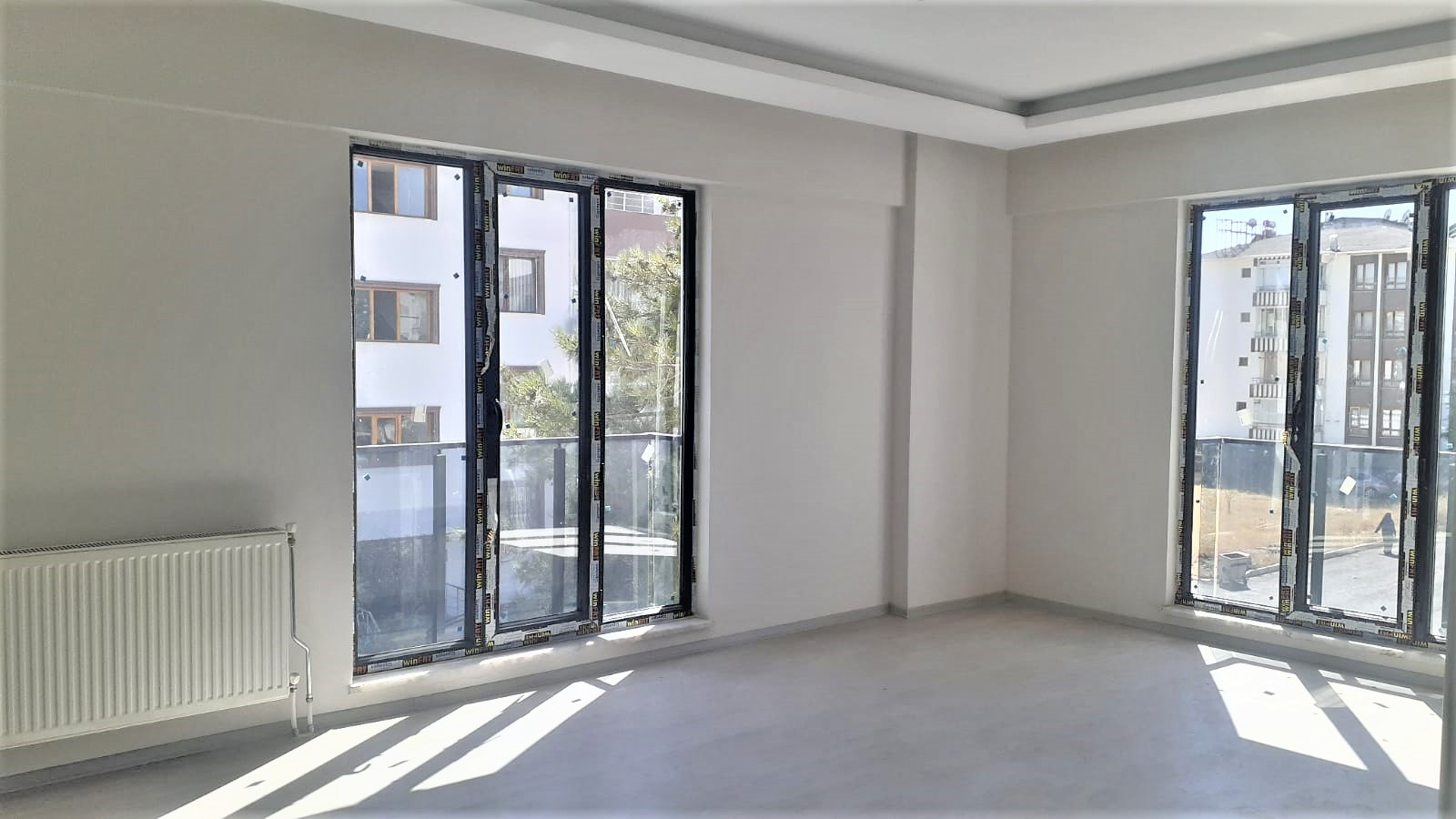 REMAX DOĞU SÜRSÜRÜ MH.ANA CADDE ÜSTÜ SATILIK 3+1 DAİRE