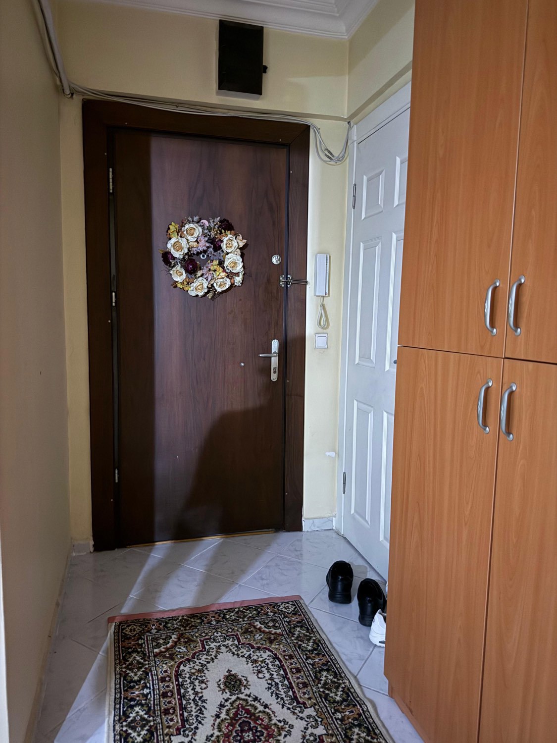 BEYLIKDÜZÜ ŞELALE EVLERI EŞYALI  2+1 KIRALIK  DAIRE 