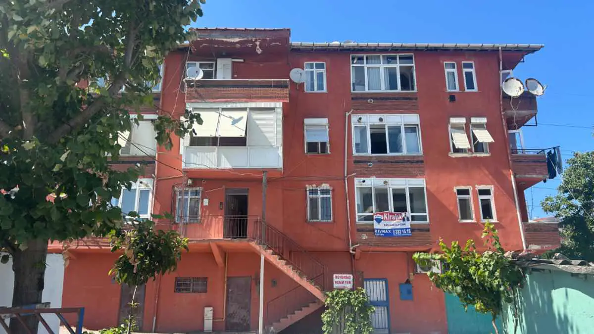 İZMİT GÜNDOĞDU MAHALLESİNDE KİRALIK 3+1 DAİRE