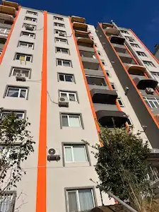 İZMİT AKÇAKOCA MAH’DE GÜNEY-BATI CEPHELİ, EŞYALI 2+1 SATILIK DAİRE | KREDİYE UYGUN