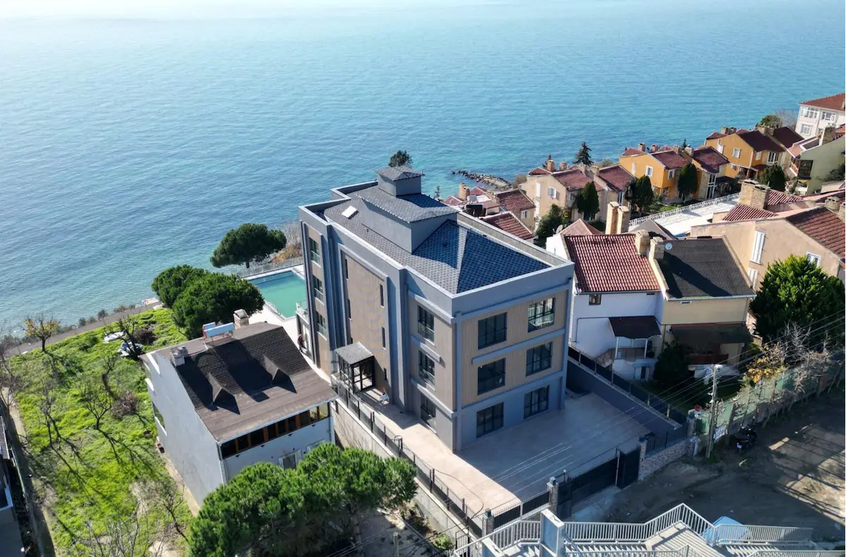 DENİZE SIFIR 23 ODALI KOMPLE BİNA