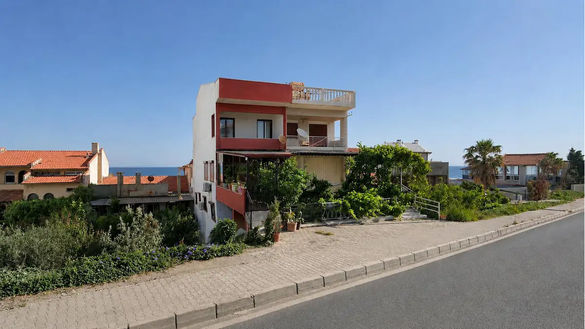 URLA KALABAK’TA DENİZ MANZARALI SATILIK KOMPLE BİNA