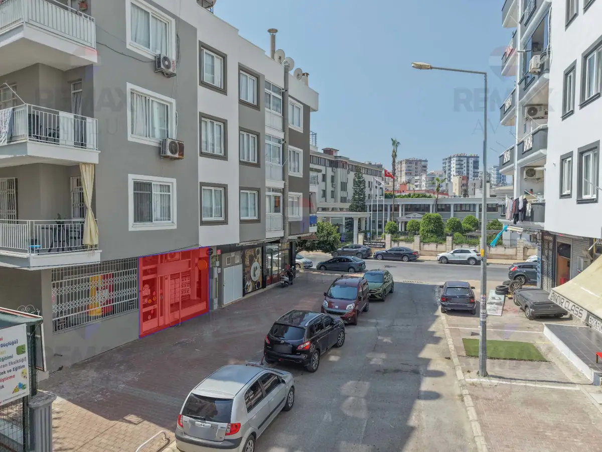 REMAX AVLU'DAN TOROS ÜNİ. KARŞISINDA SATILIK DÜKKAN 