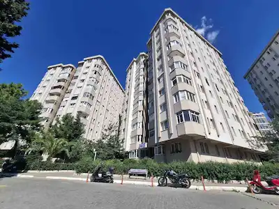 KARTAL YAKACIK YAKAKENT SİTESİNDE SATILIK DAİRE 3+1