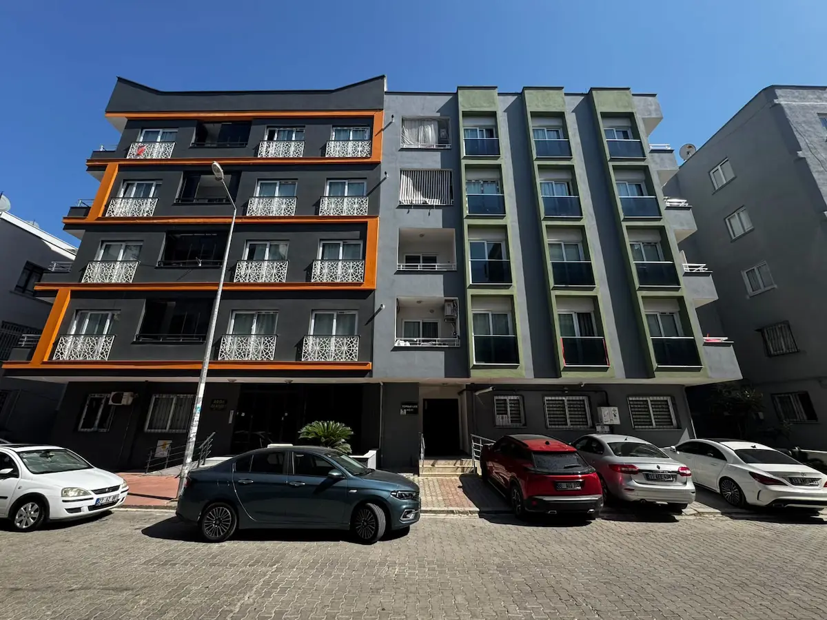 REMAX PALM'DEN CUMHURİYET MAHALLESİNDE SATILIK 1+1 DAİRE