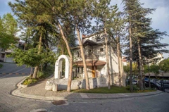 KORU MAH.DOĞA SITESI SATILIK İŞ YERINE UYGUN KÖŞE VILLA