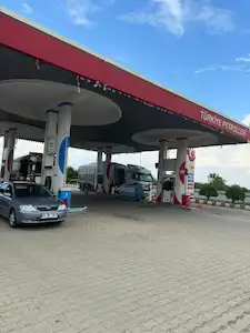 AFYON – KONYA DEVLET YOLU ÜZERİNDE SATILIK YÜKSEK POTANSİYELLİ PETROL OFİSİ İSTASYONU