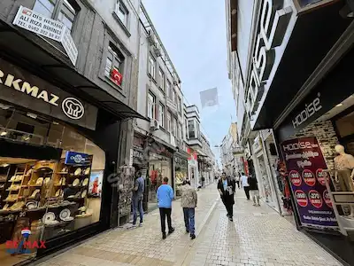 KEMERKAYA MAHALLESİ KUNDURACILAR CADDESİ'NDE SATILIK 2+1 OFİS
