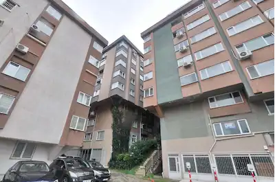 EMAAR VE AKASYAYA YAKIN, GÜVENLIKLI SIMGEKENT'TE SATILIK 3+1