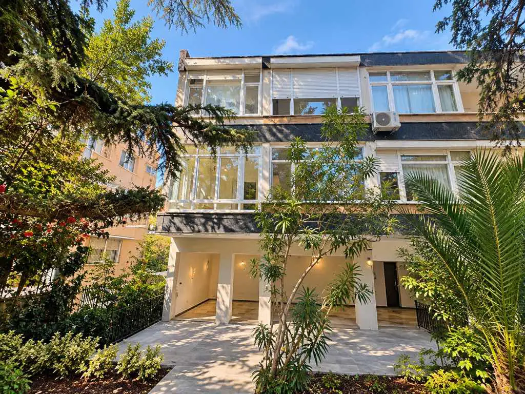 ETİLER’DE ALKENT KARŞISI CEVHER SOKAK’TA 3+1 SATILIK DAİRE