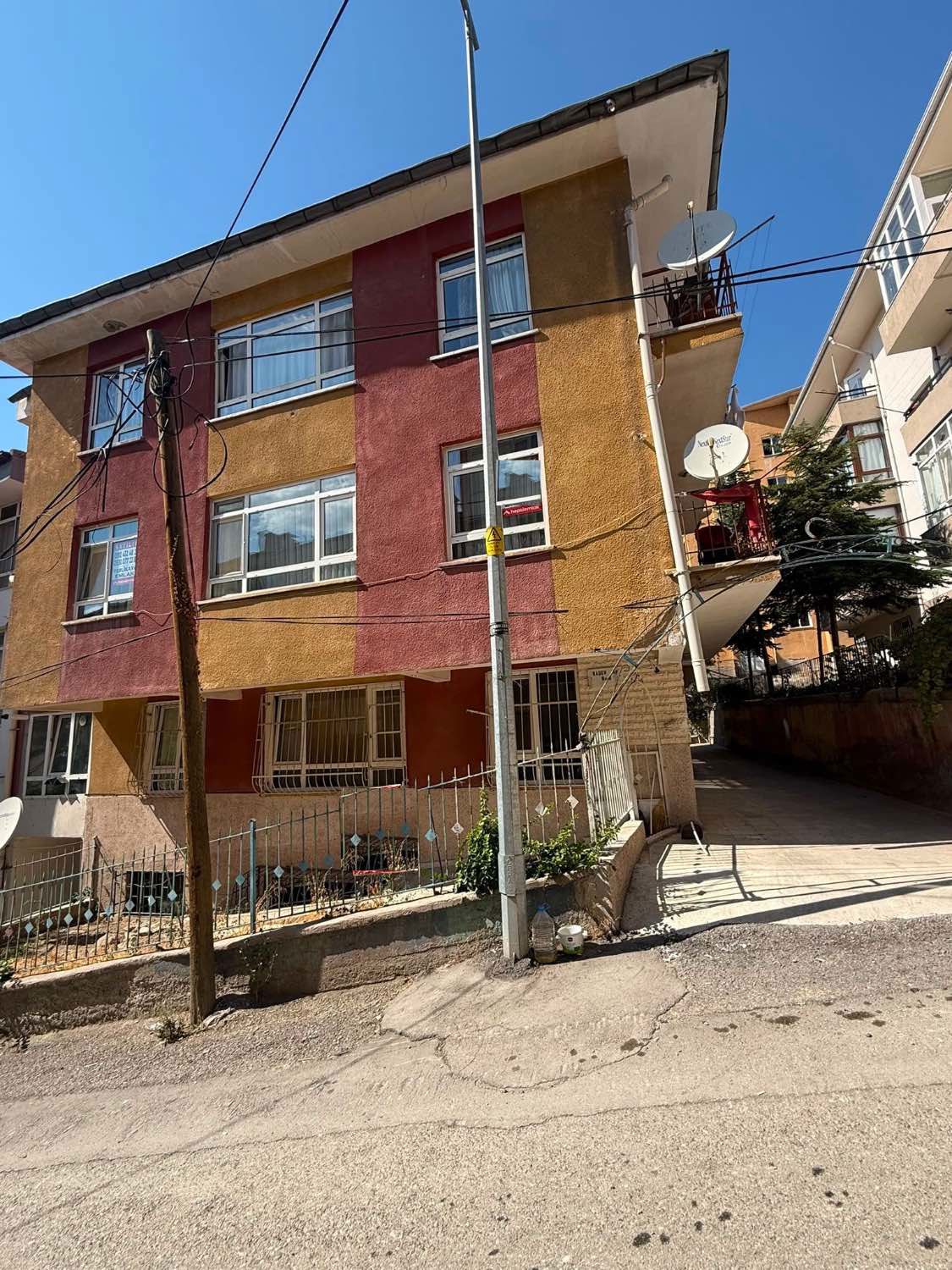 ÇANKAYA İNCESUDA MERKEZİ KONUMDA 3+1 EŞYALI KİRALIK DAİRE