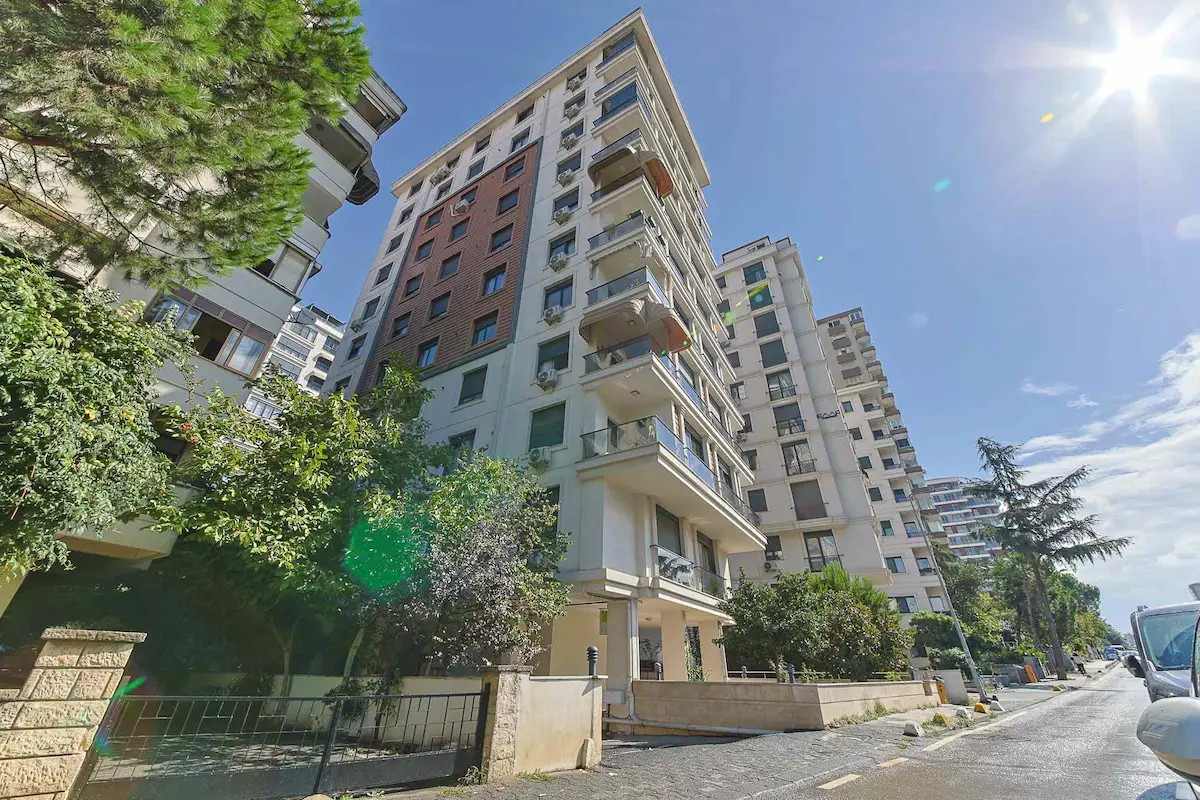 KADIKÖY GÖZTEPE MARMARAY İSTASYONUNA YAKIN  3+1 KİRALIK DAİRE