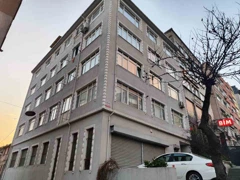 ŞİŞLİ AKAĞALAR CADDESİ ÜZERİNDE EŞYALI KİRALIK ARA KAT DAİRE