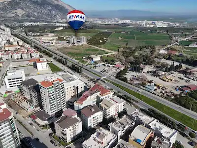 YENİCAMİİ MAHALLESİNDE SİTE İÇERİSİNDE SIFIR 3+1