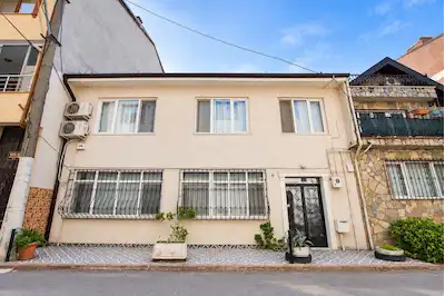 SOĞUKKUYU'DA TİCARİ POTANSİYELLİ SATILIK BAHÇELİ MÜSTAKİL EV