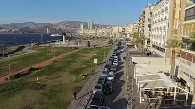 ALSANCAK KORDONDA GÜNDOĞDU MEYDANINDA DEVREN KİRALIK İŞ YERİ KAFE 